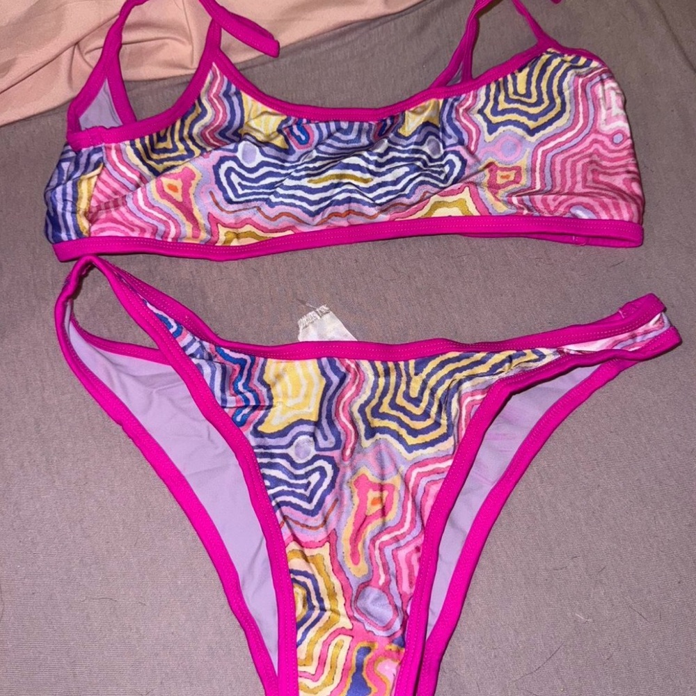 Strawberry milkmob bikini set - Picture 2 of 2